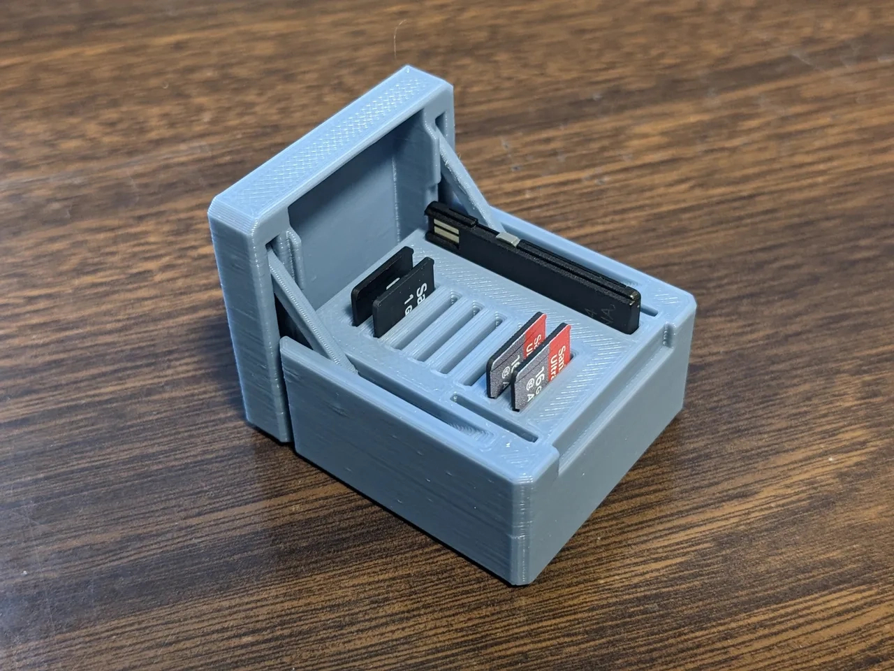 Print In Place Sd Card Box Von Nich Fugal | Kostenloses Stl-Modell for 3D Printable Sd Card Holder